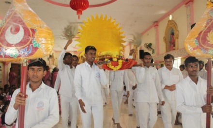 ARRIVAL OF SWAMI’S DIVINE ROBE